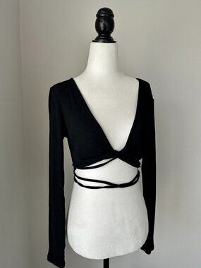 ♣️ Princess Polly NWT Twist Tie Front Long Sleeve Crop Top Black US 8/Small